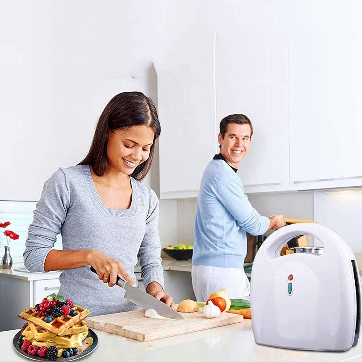 Toasters Sandwich toaster Sandwich Maker 4 in 1 (Sandwich Toaster Contact Grill Waffle Iron) Sandwich Maker High Power of 750 W 4 Removable Plates Non-Stick Coating LED Indicator Lights An