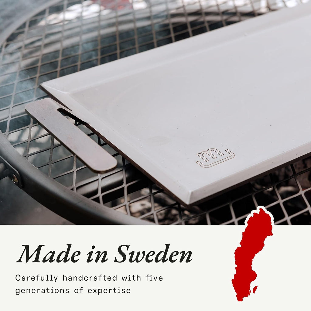 Made In Cookware | Carbon Steel Griddle | Professional Cookware | Crafted in Sweden | Induction Compatible