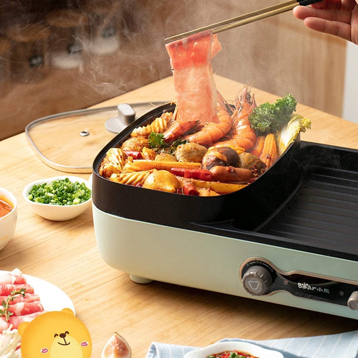 BBQ Smokeless Grill Electric Hot Pot and BBQ Grill, 2000W Multifunctional Smokeless BBQ Hot Pot Integrated Kitchen Pot Large Capacity Family Party Kitchenware