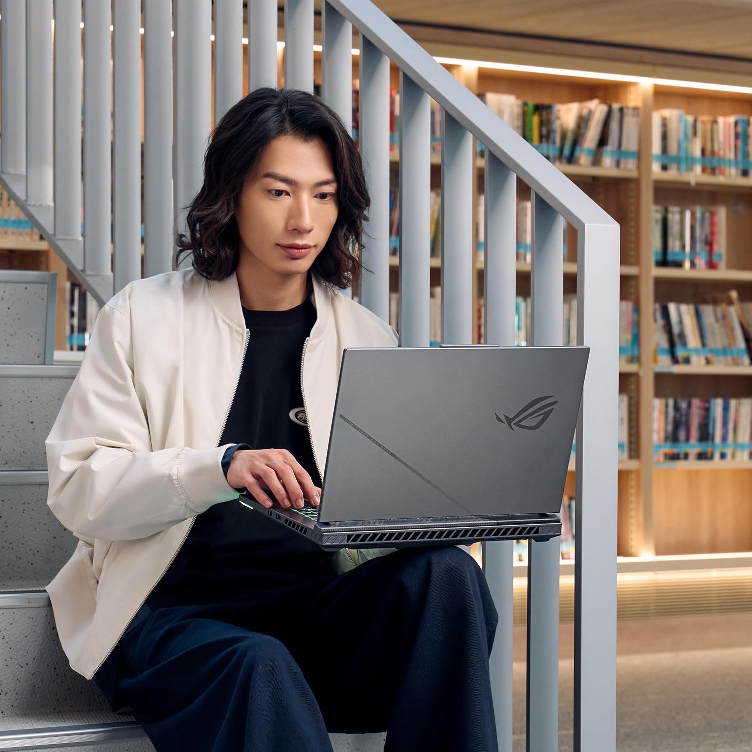 ASUS ROG Strix G16 (2025) Gaming Laptop, 16' ROG Nebula 16:10 2.5K 240Hz/3ms, NVIDIA® GeForce RTX™ 5070 Ti, AMD Ryzen™ 9 9955HX Processor, 32GB DDR5-5600, 1TB PCIe Gen 4 SSD, Wi-Fi 6E, Win 11 Home